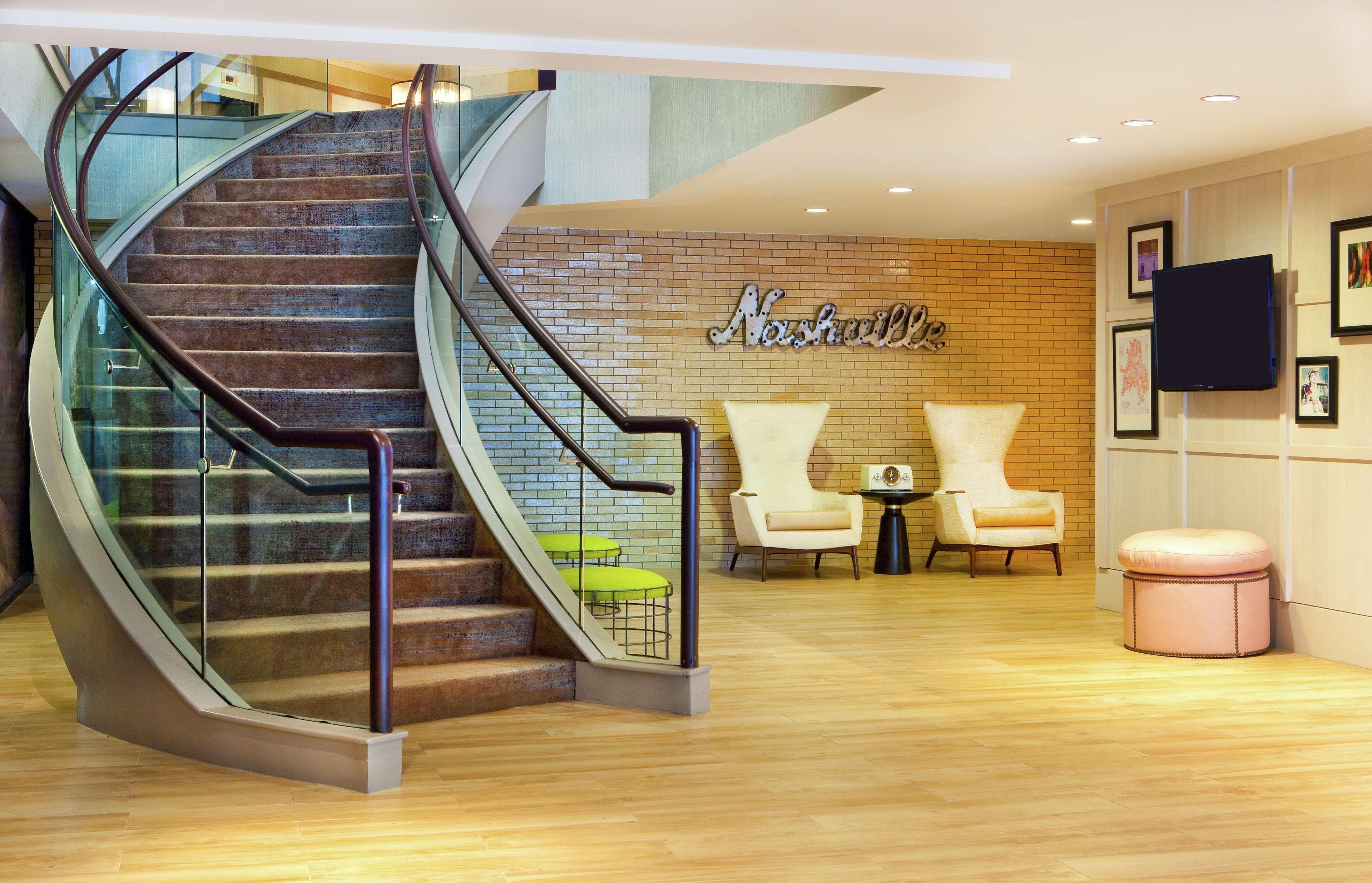 Doubletree By Hilton Hotel Nashville Downtown Exterior photo