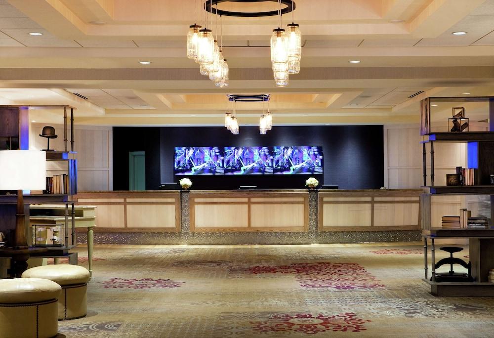Doubletree By Hilton Hotel Nashville Downtown Exterior photo