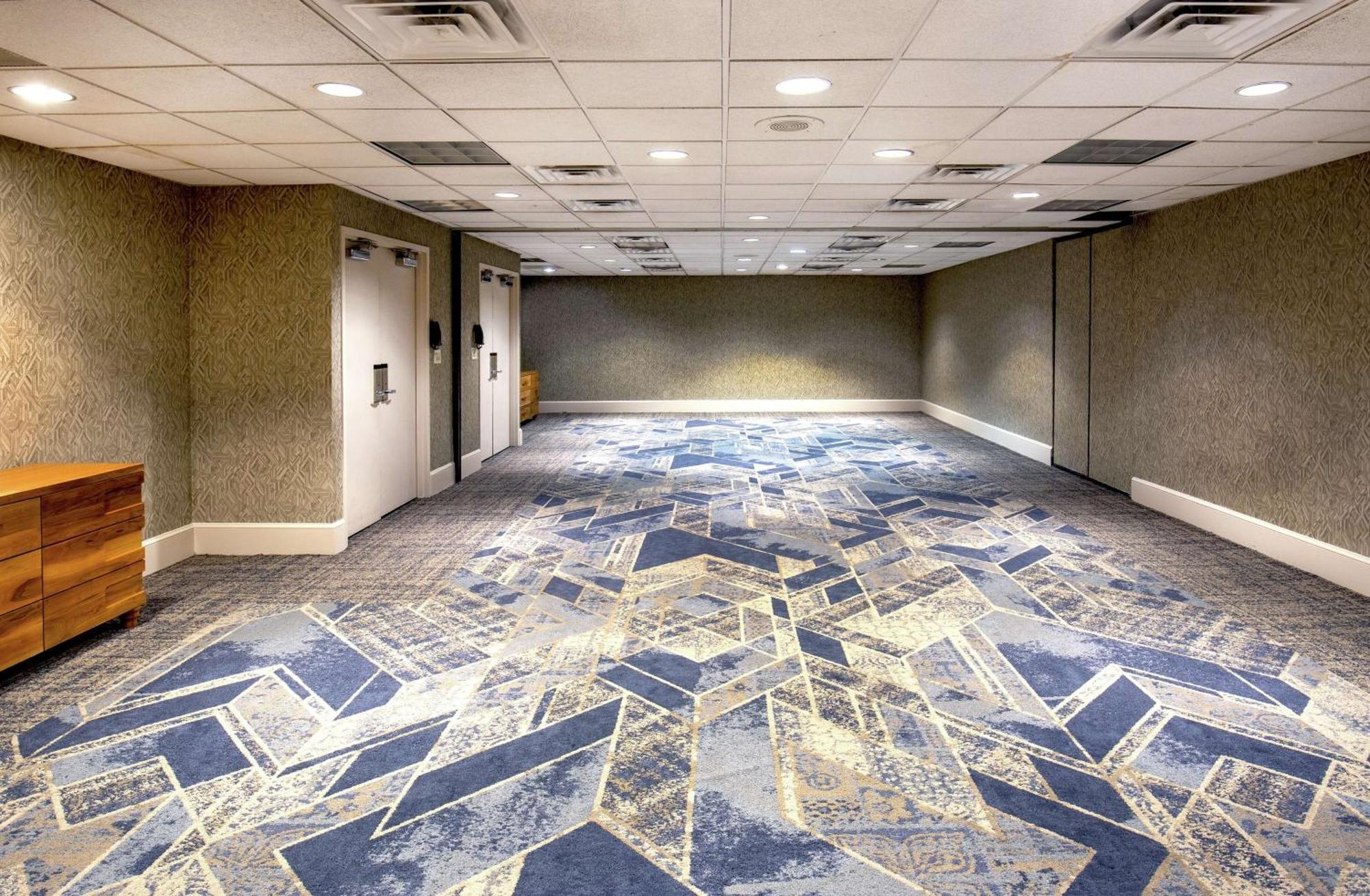 Doubletree By Hilton Hotel Nashville Downtown Exterior photo