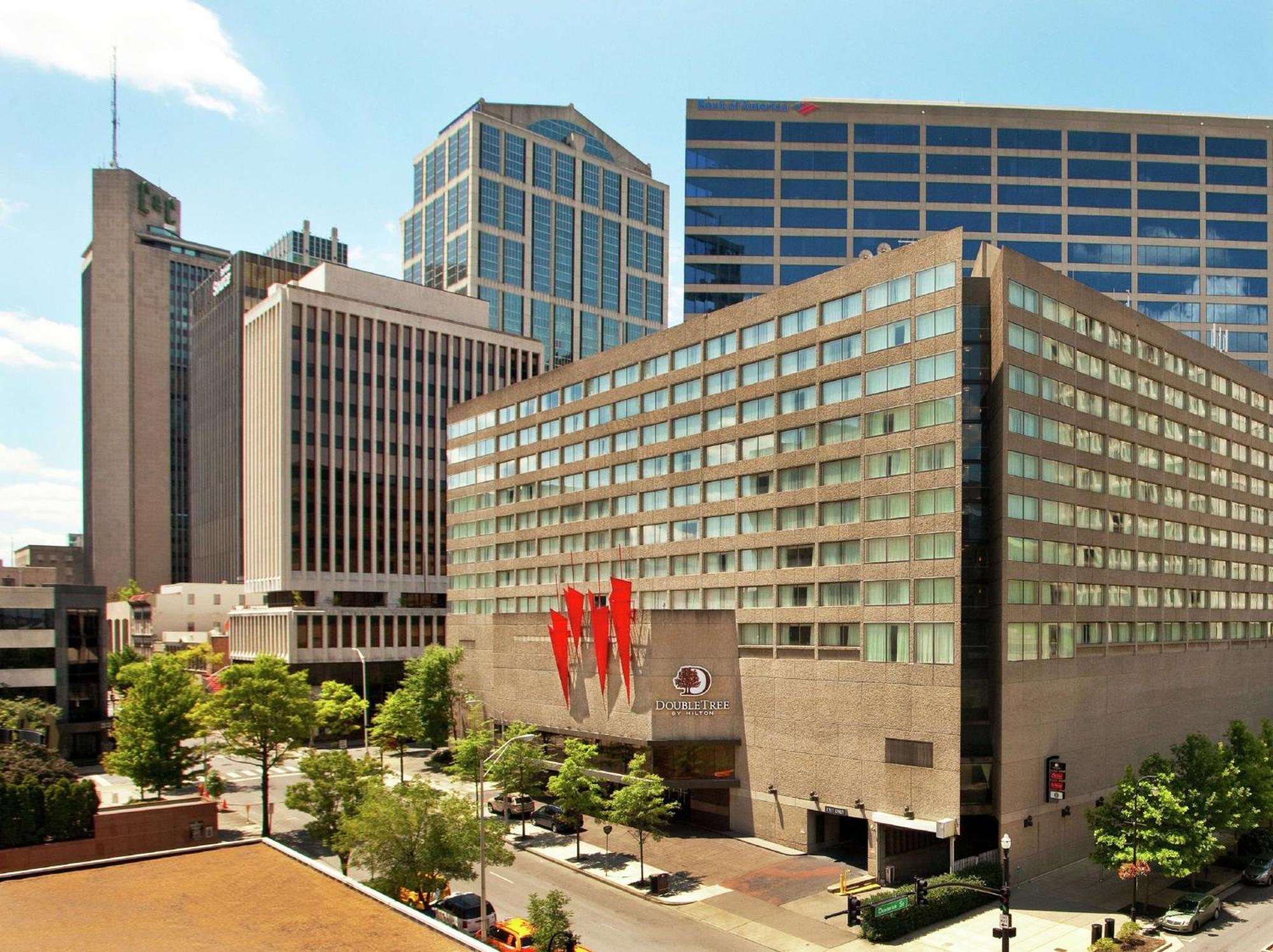 Doubletree By Hilton Hotel Nashville Downtown Exterior photo